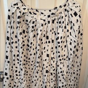 Black and White Geometric Patterned Skirt